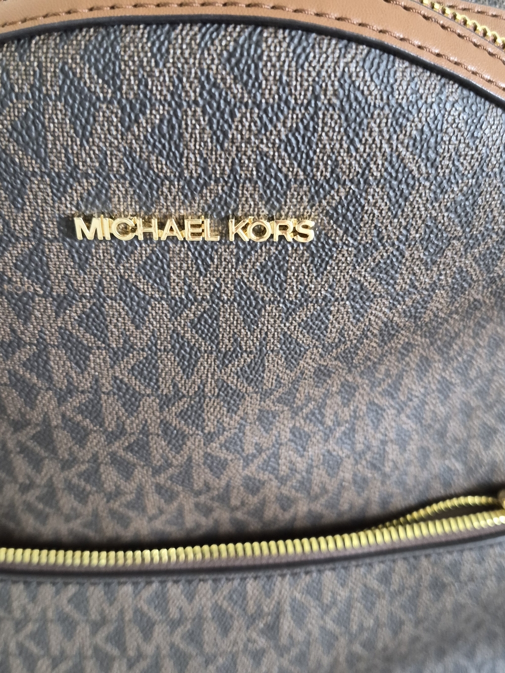 Michael Kors Brown Tan Signature Crossbody with Gold Hardware Accent - Picture 6 of 7